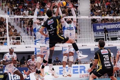 Renata vượt lên đứng thứ hai tại Superliga Brazil sau chiến thắng ấn tượng