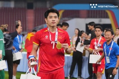 Hai cầu thủ giành HCV SEA Games 33 lọt vào Top 5 Quả bóng Vàng Việt Nam 2025