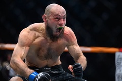 Bất bại, thắng knockout 54 giây: Ứng viên vẫn bị UFC sa thải?