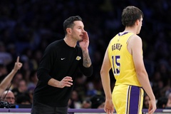 Phòng ngự thảm họa, JJ Redick thừa nhận Lakers không có đủ cầu thủ sẵn sàng "cháy" hết mình