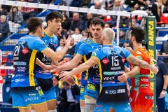 Yuasa Battery hướng tới Boxing Day với chuyến làm khách tại Verona