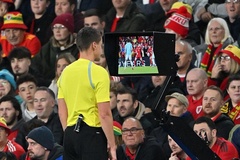 Những điều mới mẻ trong năm 2026: Từ luật việt vị đến VAR cho thẻ vàng thứ hai