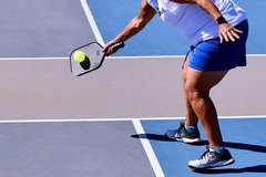 Khoảng cách giữa sân tập và thi đấu: Giải mã bí ẩn kỹ thuật dink trong pickleball