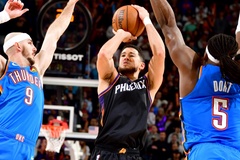 Devin Booker sắm vai người hùng với cú game-winner, Suns chấm dứt chuỗi thắng của ĐKVĐ Thunder