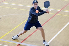 Rời ánh đèn sân đấu, Daniel Moore viết câu chuyện pickleball mới tại Nhật Bản