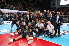 Verona tạo cú sốc, Perugia độc chiếm ngôi đầu SuperLega