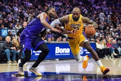Sacramento Kings "troll" LeBron James không thương tiếc sau khi phá hỏng ngày ra mắt áo đấu kỷ lục