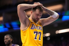 Luka Doncic ghi 42 điểm nhưng dính chấn thương đùi bí ẩn, Lakers thua đau vì ném 3 điểm quá tệ