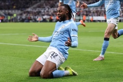 Tân binh Semenyo giúp Man City giành lợi thế ở bán kết Carabao Cup