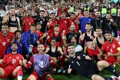 U23 Jordan “đánh úp” khách sạn U23 Việt Nam, nhảy múa ăn mừng vé tứ kết