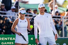 Ben Johns và Anna Leigh Waters chia sẻ bí quyết làm quen với vợt pickleball mới