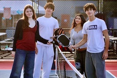 Từ đam mê đến phong trào: pickleball học đường bùng nổ tại Los Angeles