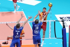 Halkbank và Fenerbahçe vấp ngã, Ziraat Bankkart siết chặt ngôi đầu Efeler Ligi