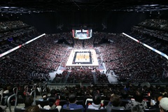 Suntory băng băng về đích, Sakai gây sốc khi quật ngã Tokyo hai lần