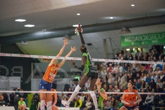 5 đội đầu bảng thị uy sức mạnh tại giải bóng chuyền VĐQG Ý