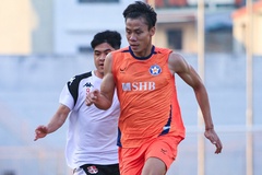 Ra mắt CLB Đà Nẵng, Quế Ngọc Hải nhận trái đắng trên sân Pleiku