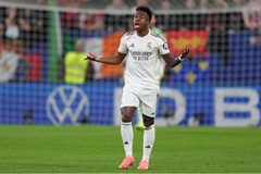 Real Madrid thua sốc ở phút cuối và đứng trước nguy cơ mất ngôi đầu