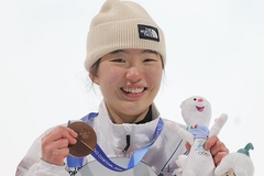 Từ bàn bóng bàn đến bục vinh quang Olympic: Hành trình kiên cường của "đóa hồng" trượt ván Yu Seung-eun