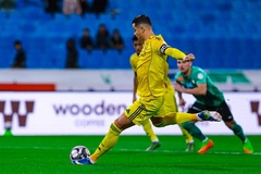 Cristiano Ronaldo tiến thêm một bước đến mục tiêu 1000 bàn thắng