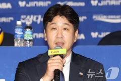 HLV CLB đứng số 1 giải bóng chuyền VĐQG Hàn Quốc bị truy tố