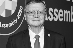 Cựu Chủ tịch Liên đoàn bóng chuyền châu Âu qua đời