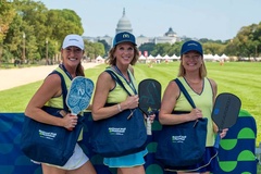 Khởi nghiệp từ pickleball: Thời trang thể thao gắn với cuộc chiến chống Alzheimer