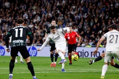 Bảng xếp hạng La Liga mới nhất: Real Madrid phả hơi nóng vào Barcelona