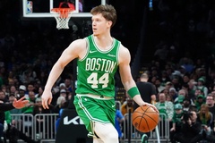 "Chạy sô" 2 trận NBA 1 ngày, chàng lính mới vô danh khắc tên vào lịch sử Boston Celtics