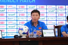 HLV Kim Sang Sik hé lộ phương án tấn công mới trước trận gặp Bangladesh