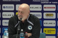 HLV Bosnia cảnh báo tuyển Italia: Chúng tôi sẵn sàng "đậu xe buýt"