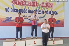 Kình ngư 18 tuổi Trần Văn Nguyễn Quốc hạ hàng loạt đàn anh, giành HCV giải bơi VĐQG bể 25m