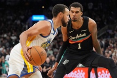 Stephen Curry ngả mũ trước Victor Wembanyama, nhìn thấy quỹ đạo phát triển tương đồng