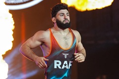 Arman Tsarukyan gây tranh cãi khi đánh giá Makhachev vĩ đại hơn Khabib