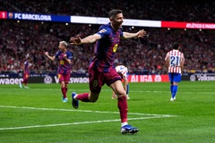 Lewandowski vượt qua thành tích của Stoichkov với 118 bàn thắng cho Barcelona
