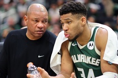 Sau mùa giải đáng quên tại Milwaukee Bucks, HLV kỳ cựu Doc Rivers bóng gió về ngày chia tay NBA