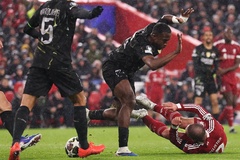 Slot than phiền về việc VAR hủy bỏ quả phạt đền: "Quá nhiều quyết định bất lợi cho chúng tôi"