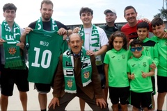 Cornellá của Messi có nhiều người hâm mộ hơn cả Espanyol