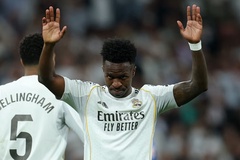 Vinicius bị la ó và phải xin lỗi sau khi ghi bàn thắng giúp Real Madrid dẫn 2-0