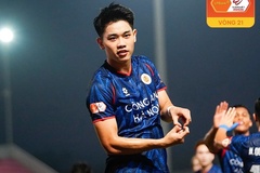 Đình Bắc ghi bàn trận thứ 5 liên tiếp, CAHN tiến sát ngôi vô địch V.League