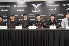 Dàn sao Hanwha Life Esports ấn tượng với bầu không khí cuồng nhiệt tại Việt Nam