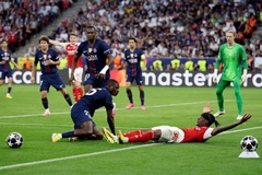 Vì sao Arsenal không được hưởng quả phạt đền trong trận chung kết Champions League?