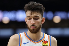 Chet Holmgren lý giải nguyên nhân "biến mất" trước Victor Wembanyama và San Antonio Spurs