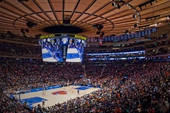 Cơn sốt Knicks đẩy giá vé NBA Finals ở MSG lên mức kỷ lục lịch sử