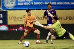 Cuộc chiến trụ hạng V.League: Khi số phận trong tay những "kẻ bên lề"