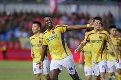 HLV Park Hang-seo hưởng niềm vui kép khi Bắc Ninh FC giành vé lên V.League