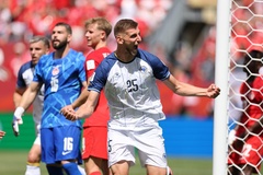 Tiền đạo Bosnia tạo nên cột mốc thống kê cực hiếm tại World Cup