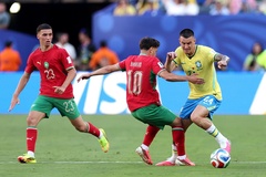 Thử nghiệm vị trí hậu vệ của Ancelotti bị chỉ trích gay gắt sau trận Brazil hoà Marốc
