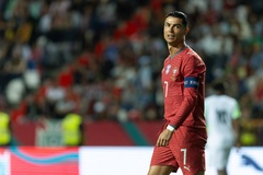 Cristiano Ronaldo hướng tới kỷ lục ghi bàn của "Báo đen" ở World Cup