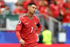 Giữa tâm bão chỉ trích Ronaldo vẫn được HLV Martinez trao suất đá chính
