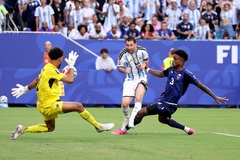 VIDEO: Bàn thắng từ cú chạm bóng kỳ diệu của Messi trong trận Argentina - Cape Verde
